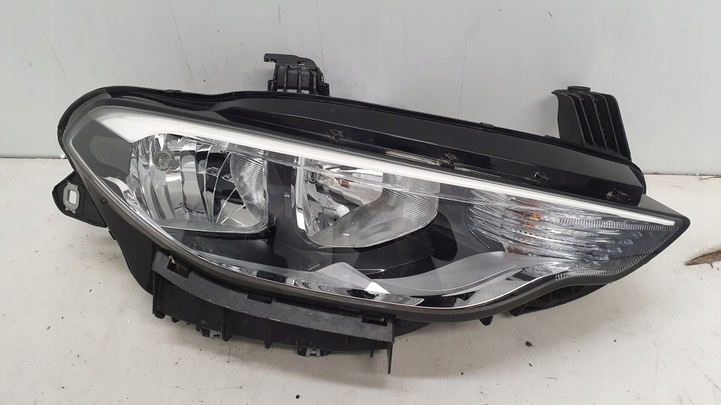 Купити Fiat tipo ii 2 лампа перед права europa оригінал