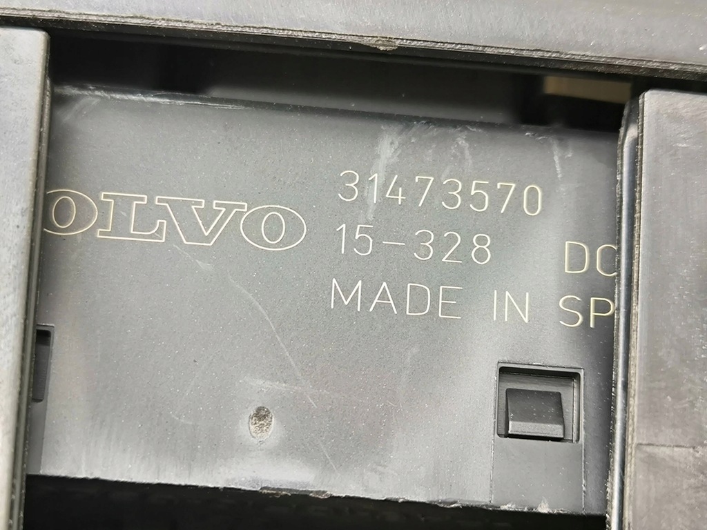 фото №9, Volvo xc90 2016 рамка / модуль запобіжників