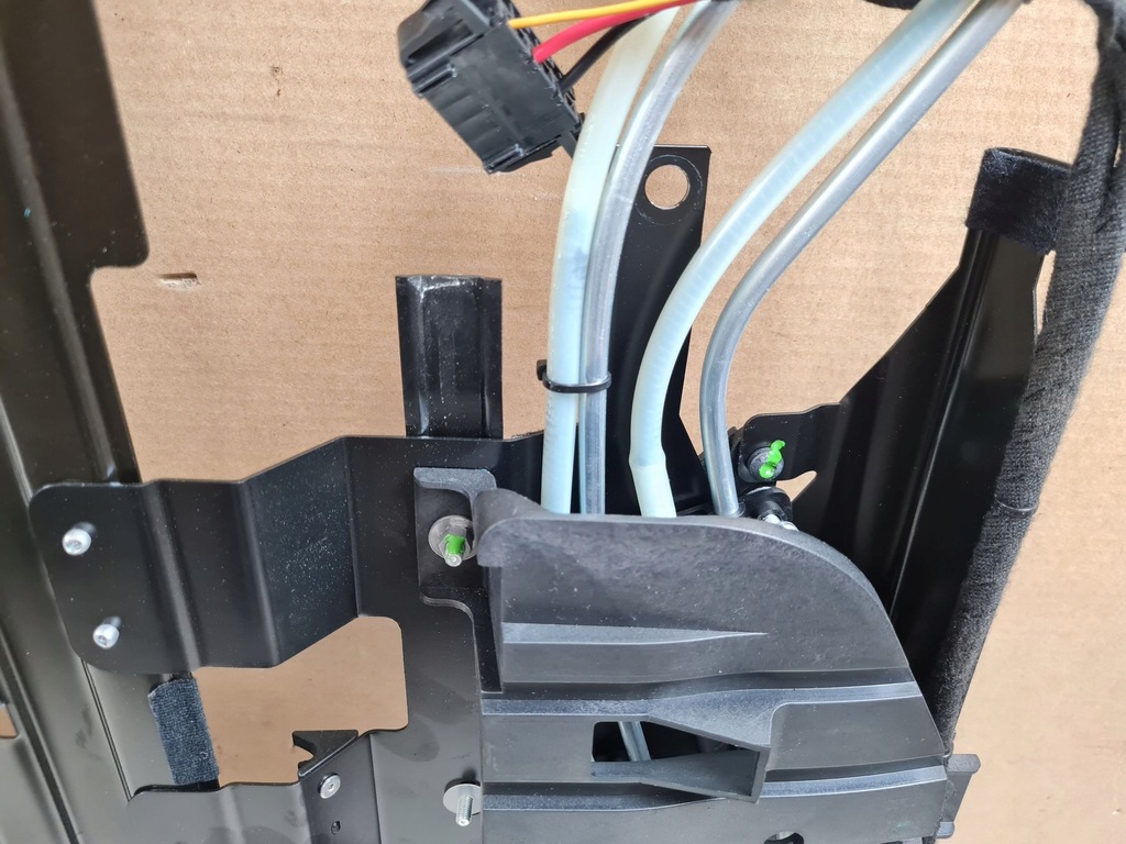 фото №14, 2015 bentley flying spur люк kompletny 4w0877041