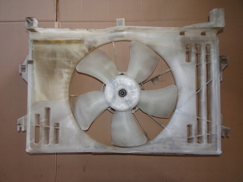 фото №1, Вентилятор радиатора wody corolla e12 1.6 vvti