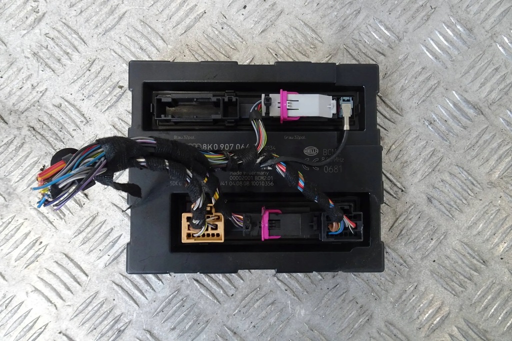 фото №1, Audi a4 b8 - модуль комфорта 8k0907064c