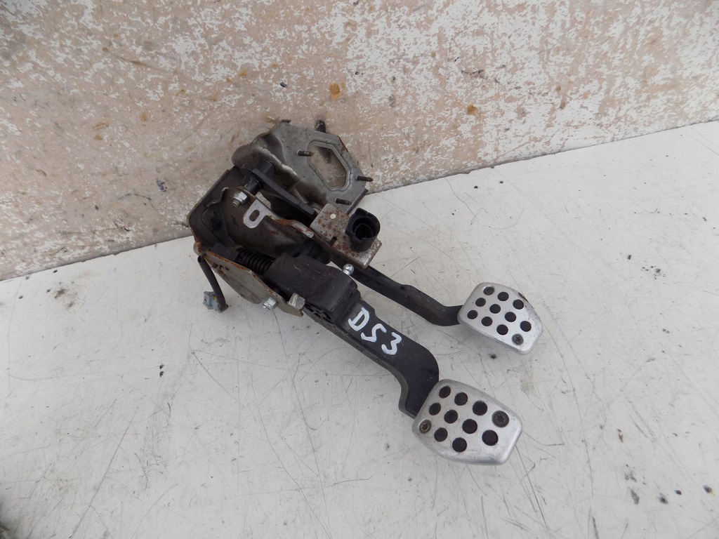 фото №1, Педаль сцепления тормоза citroen ds3