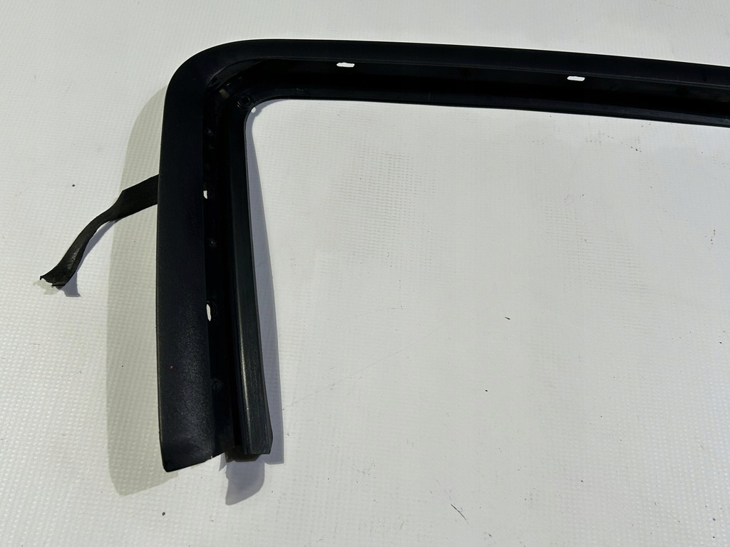 фото №5, Молдинг стекло дверь правая ford mustang v 2005-