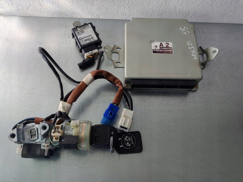 фото №1, Subaru forester sg блок управления модуль ecu+immo 22611aj610