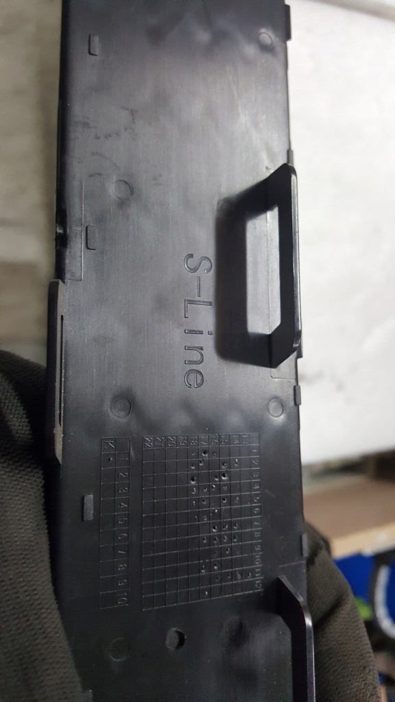 Nowa оригинальная решётка радиатора решётка бампера заднего audi a1 s-line 8xa807833 Оригинал