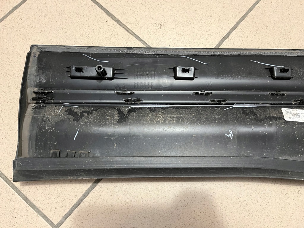 фото №11, Mercedes glb w247 x247 a247 молдинг двері права задня задня