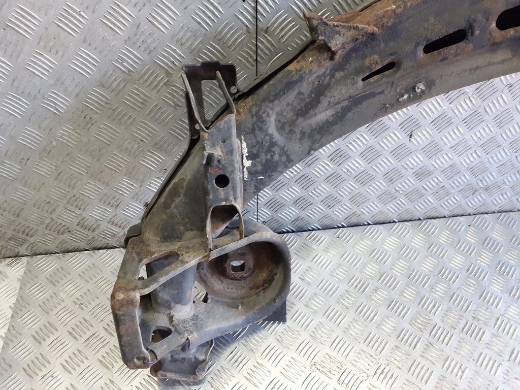 фото №4, Балка подвеска задняя mercedes w169