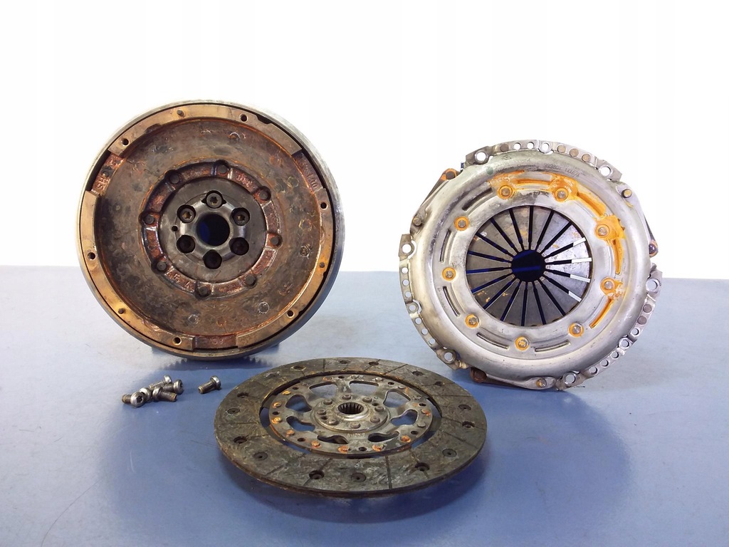 фото №1, Peugeot 208 1.2 b 110km зчеплення двомасовий