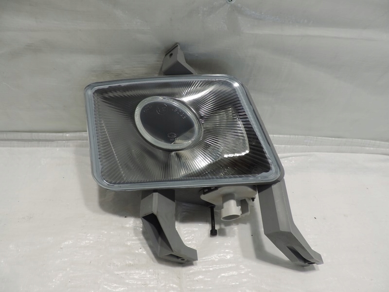 фото №1, Opel vectra b противотуманная фара левый 90585029 новый оригинал