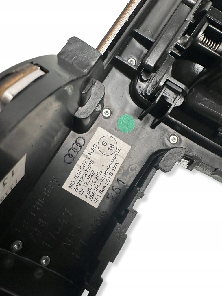 Audi a6 s6 c6 4f 3200cm3 бензин пепельница передняя 4f1857951a Цена