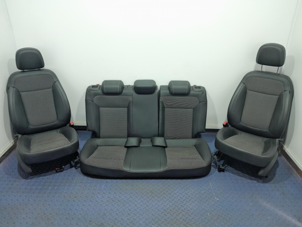 фото №1, Opel astra j lift sedan сиденья заднее сиденье комплект полукожа eu