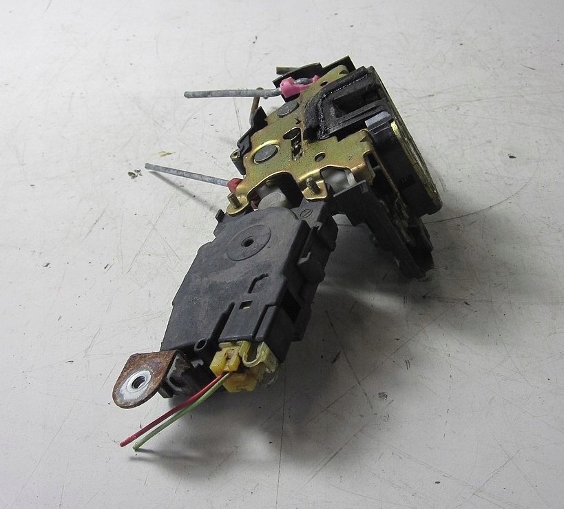 фото №5, Замок двері передній правий subaru legacy 98r