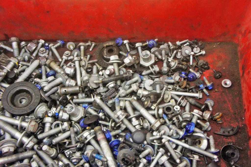 фото №5, Ns035 dacia sandero iii болты гайки 10.5kg