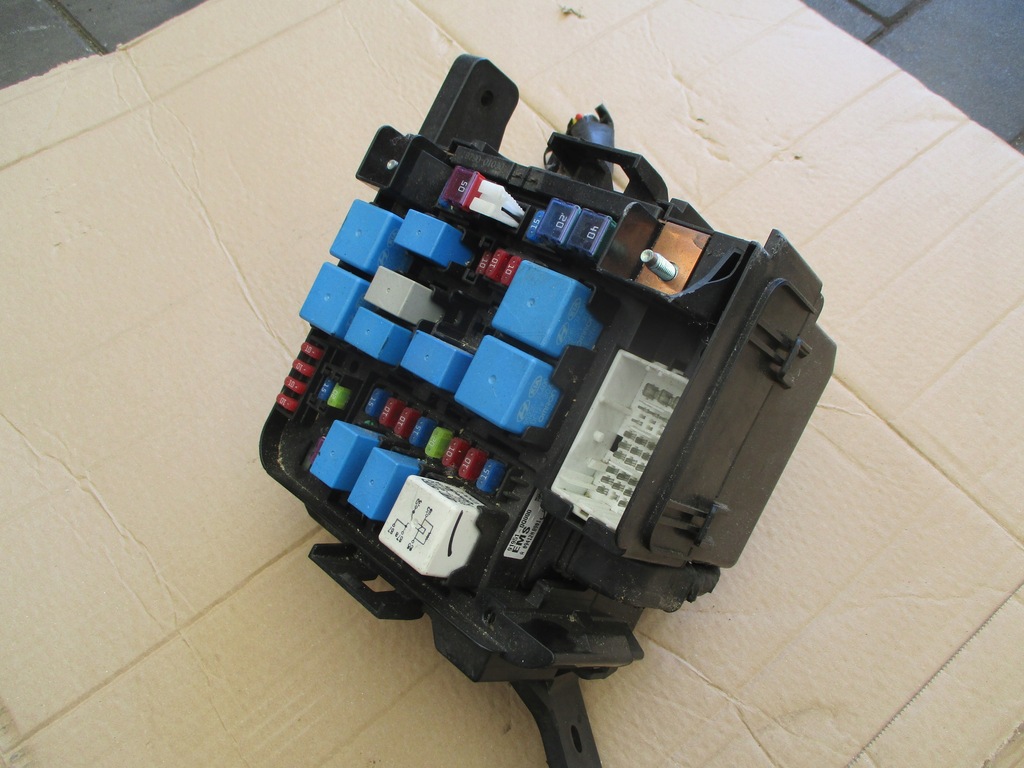 фото №1, Hyundai i30 коробка запобіжників 18790-01030