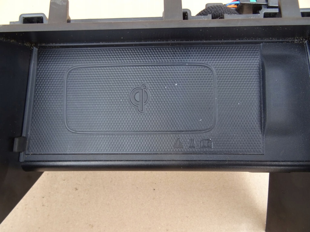 фото №1, Kia ceed iii lift зарядное устройство индукционная