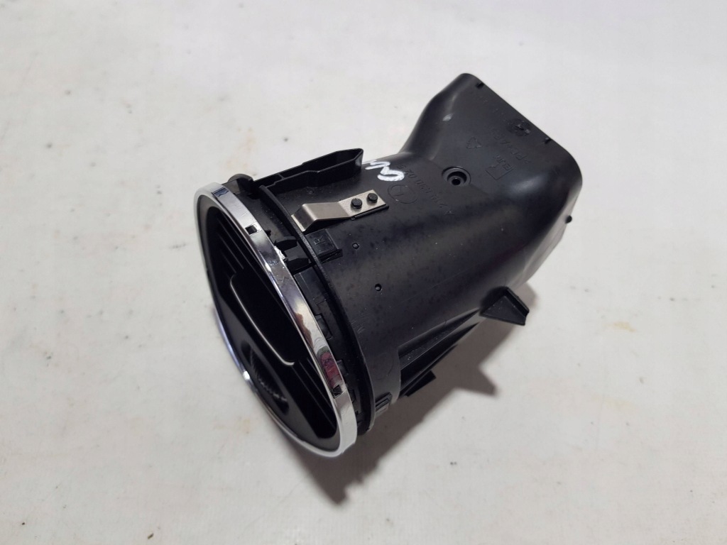 Купить Решётка обдув правая mercedes cls w219 2198300254