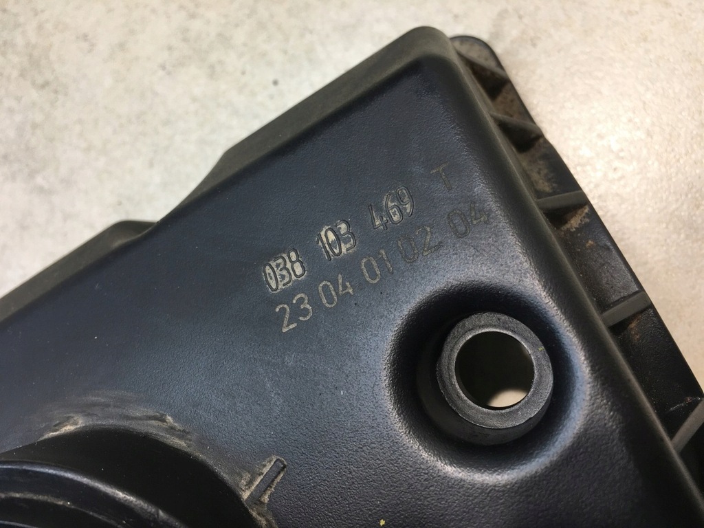 фото №6, Кришка клапанів vw sharan i fl 1.9 tdi auy 038103469t