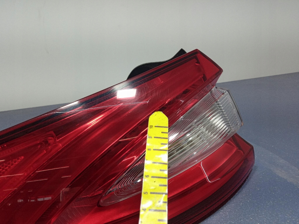 фото №9, Maserati levante лампа задняя левая наружная задняя 20670103 670032332