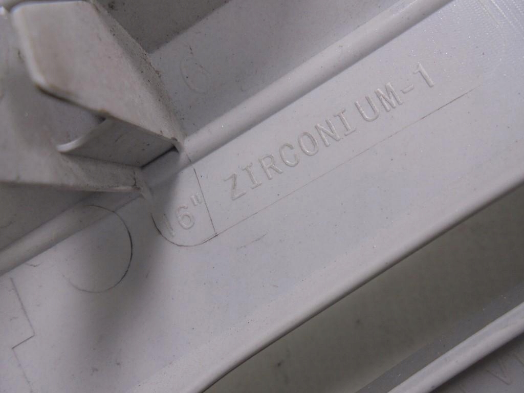 Колпак "16" оригинал 9809717877 9805210277 peugeot 208 2008 с Разборки