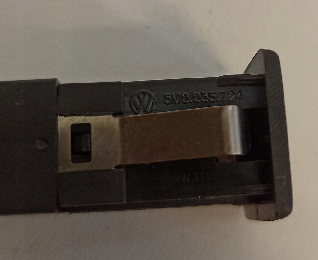 фото №3, Вход aux in vw eos 5m0035724