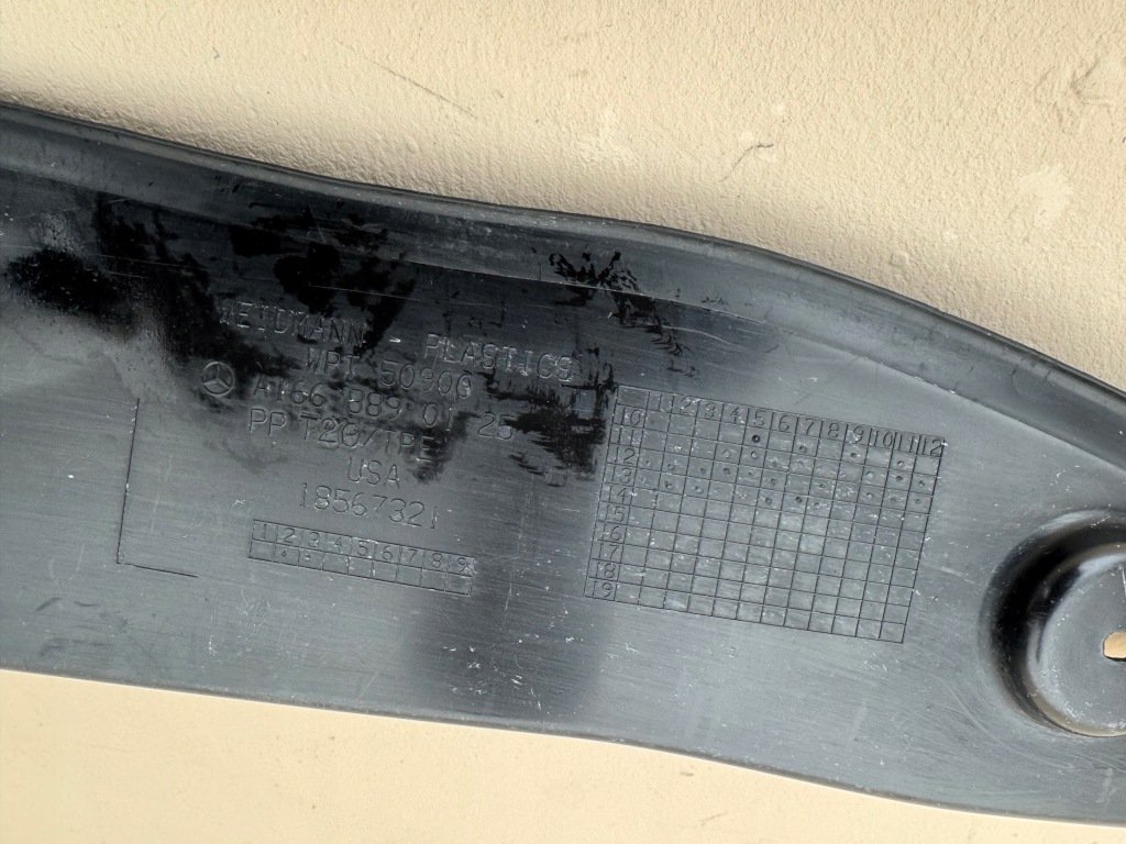 Mercedes gls w166 12r- захист шумоізоляція крила перед лівий a1668890125 Зі Шроту