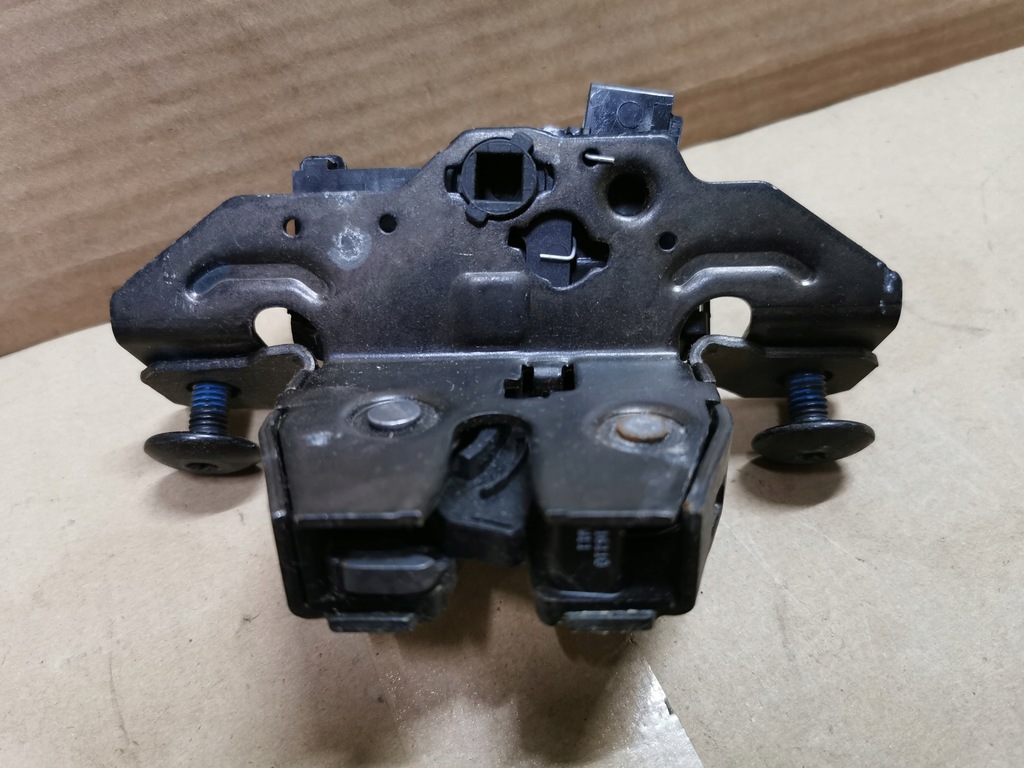 фото №4, Замок кришки багажника opel astra v k kombi