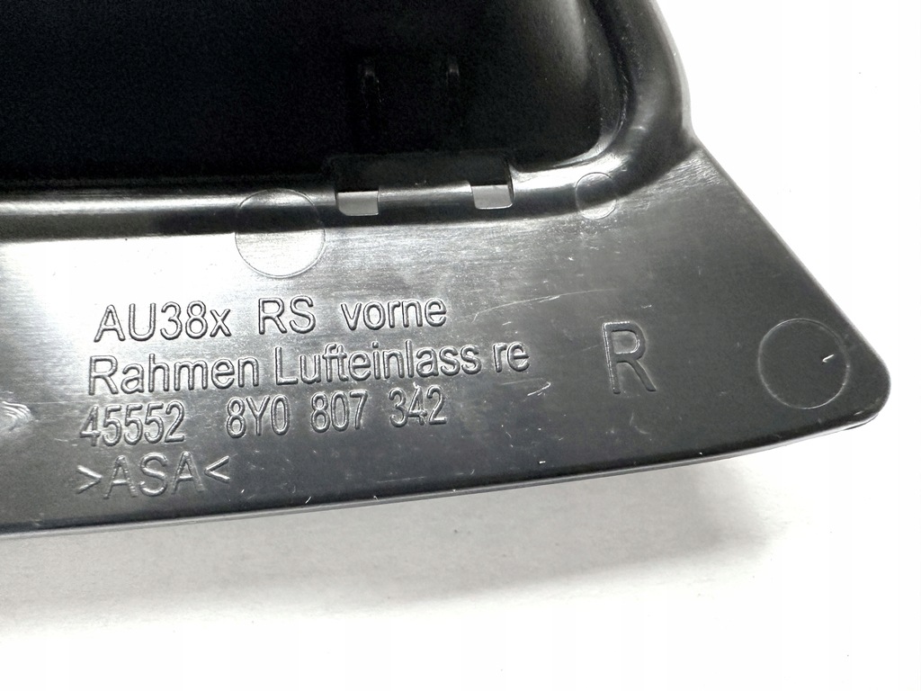 фото №9, Молдинг решітка впуск бампера правий перед audi rs3 8y0807342