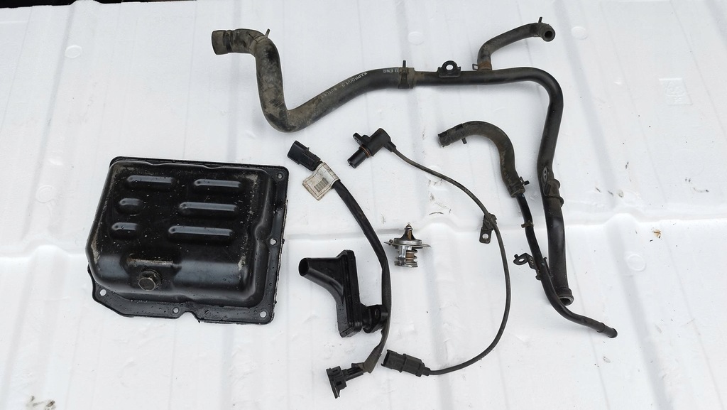 фото №8, Kia picanto ii 1.0 g3la hyundai i10 22400-04050 кришка клапанів кришка