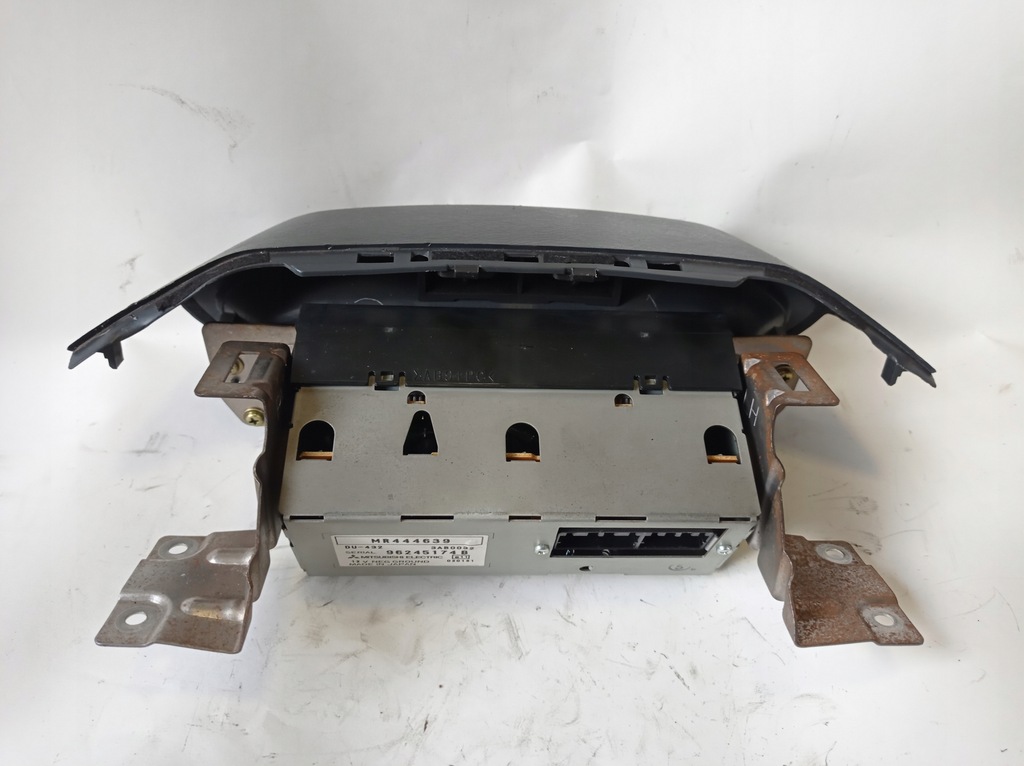 фото №5, Дисплей mitsubishi space wagon iii mr444639