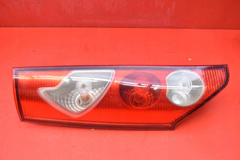 фото №1, Лампа левая задняя задняя 8200419941 renault kangoo 2 ii 07-13