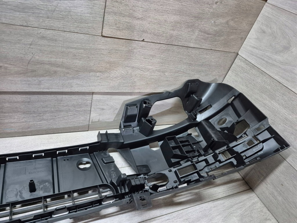 15253. volvo xc90 усилитель бампер перед 30698330 Недорого