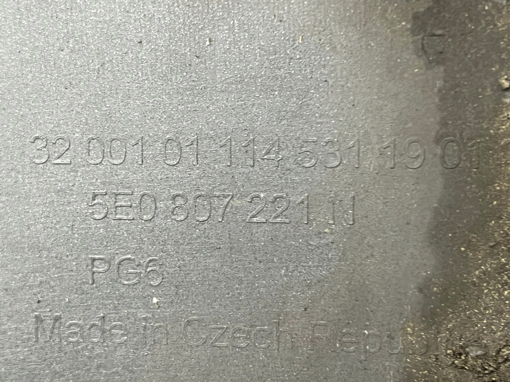 Бампер перед kompletny skoda octavia iii lift lak: lf7y 16-20 w колір Зі Шроту