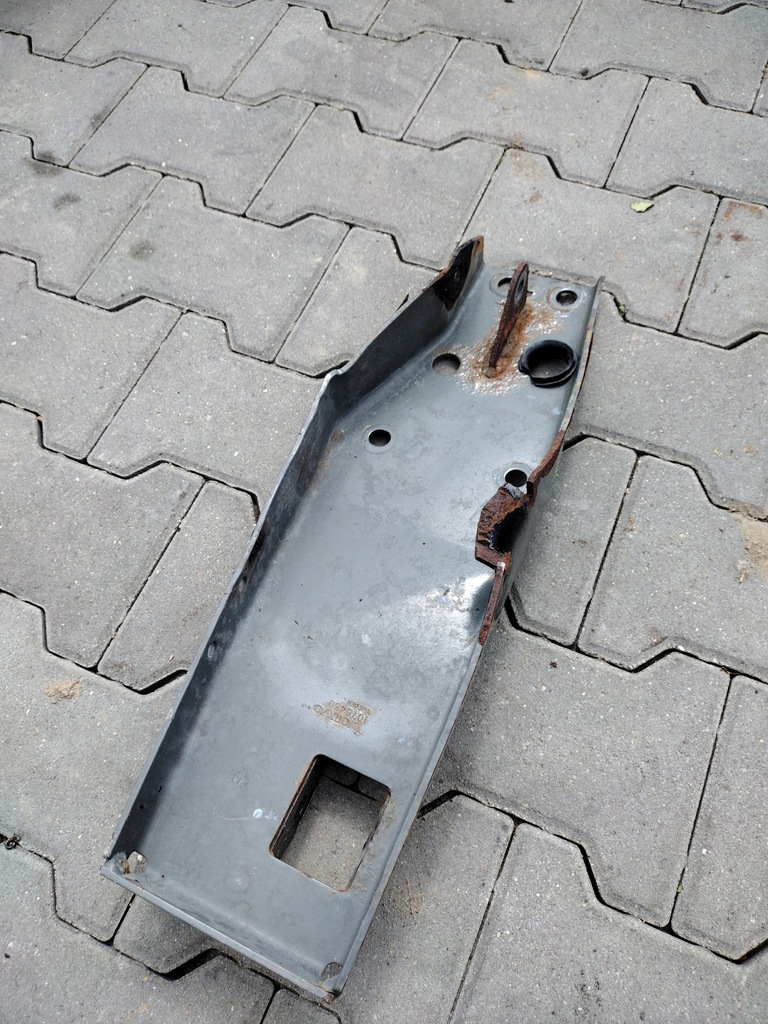 фото №1, Кронштейн ліва замка кабіни volvo fm 9