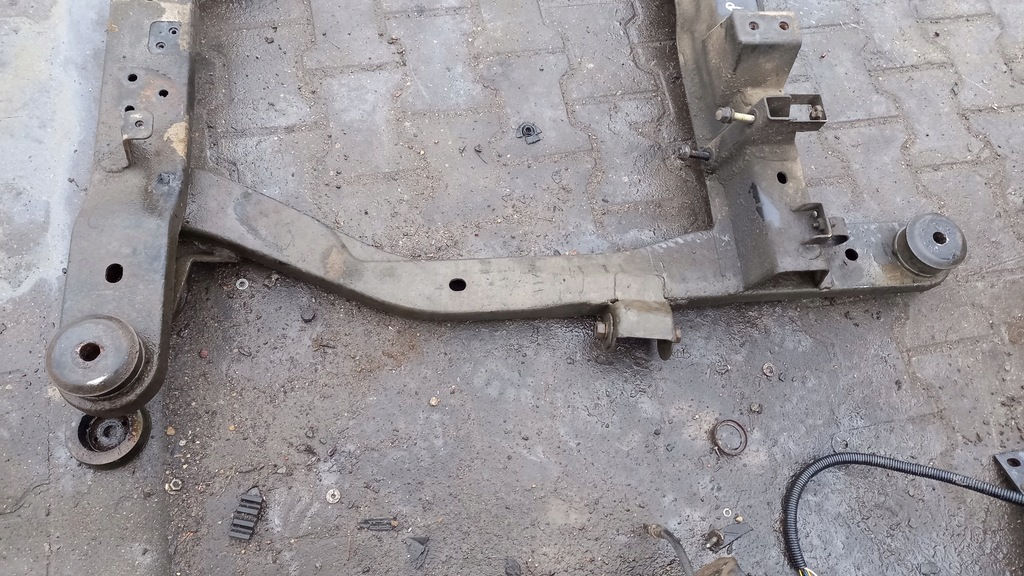 фото №4, Підрамник kia carnival 2.9td 02r