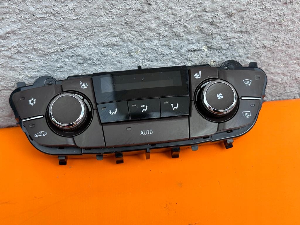 фото №1, Opel insignia a 13277864 панель кондиционера оригинал