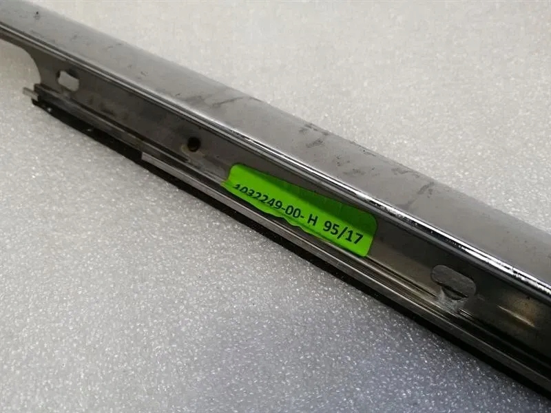 Tesla model x p100d rlh door молдинг 1032249-00h rear left полоса Недорого