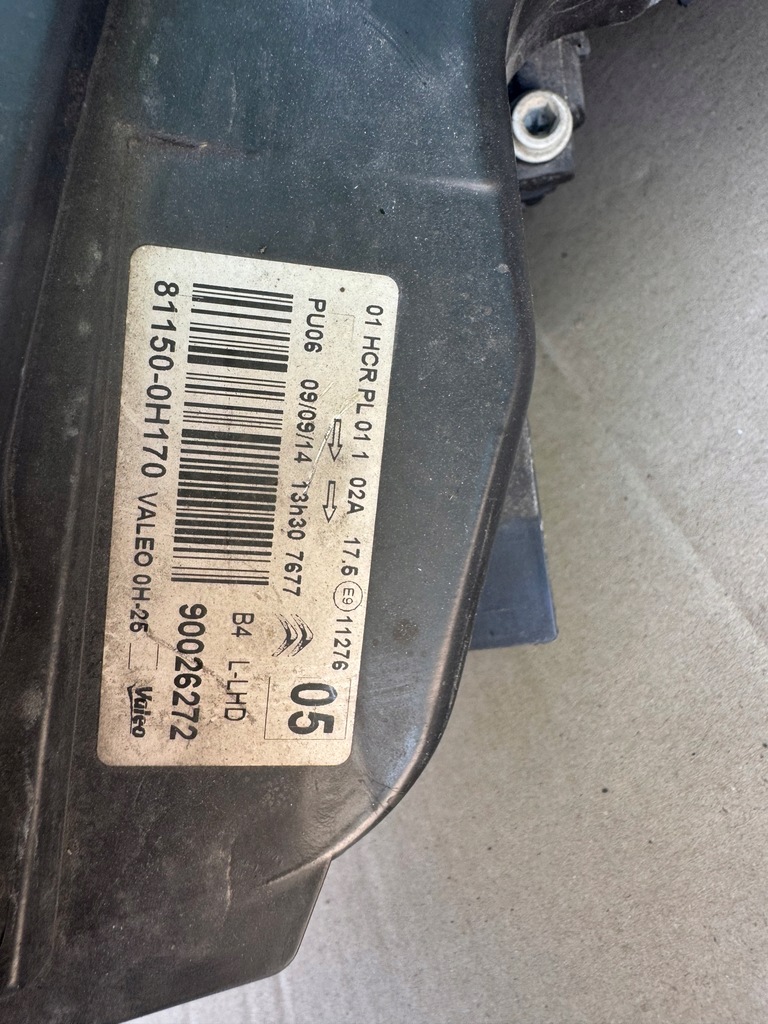 фото №9, Citroen c1 ii 2 - лампа левая левый перед передняя 90026272