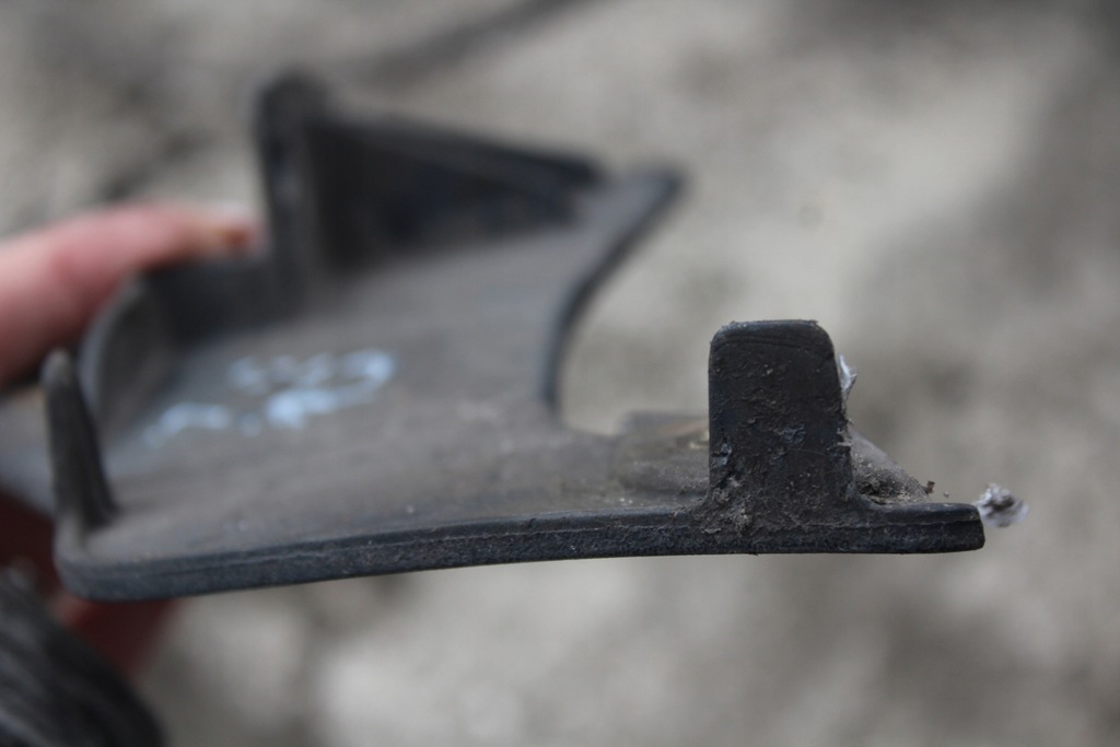 фото №7, Бризковик правий lub лівий задня захист поріг corolla verso ii