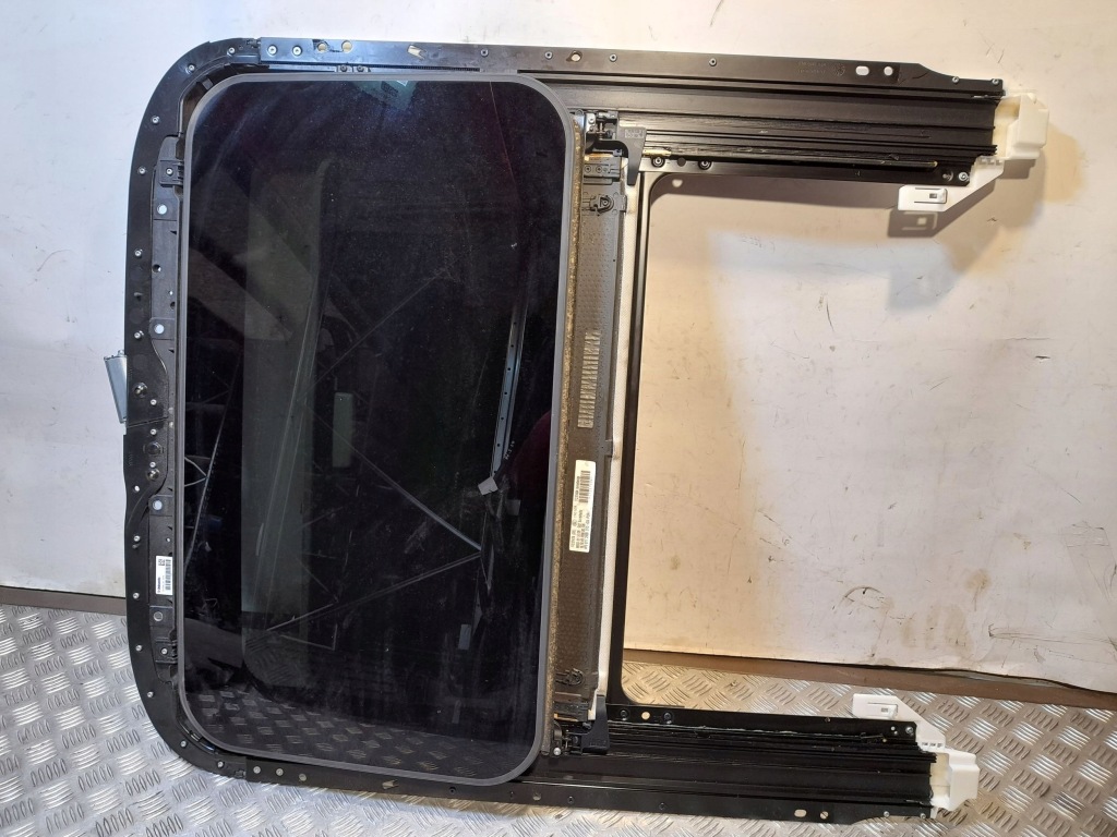 фото №1, Audi a6 s6 c6 4f 2010 люк комплект