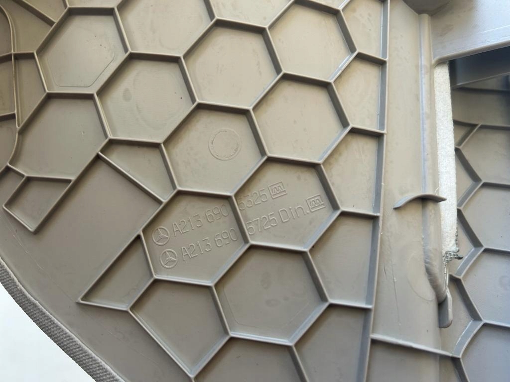 фото №9, Mercedes 213 потолок потолок блок двигателя ручка