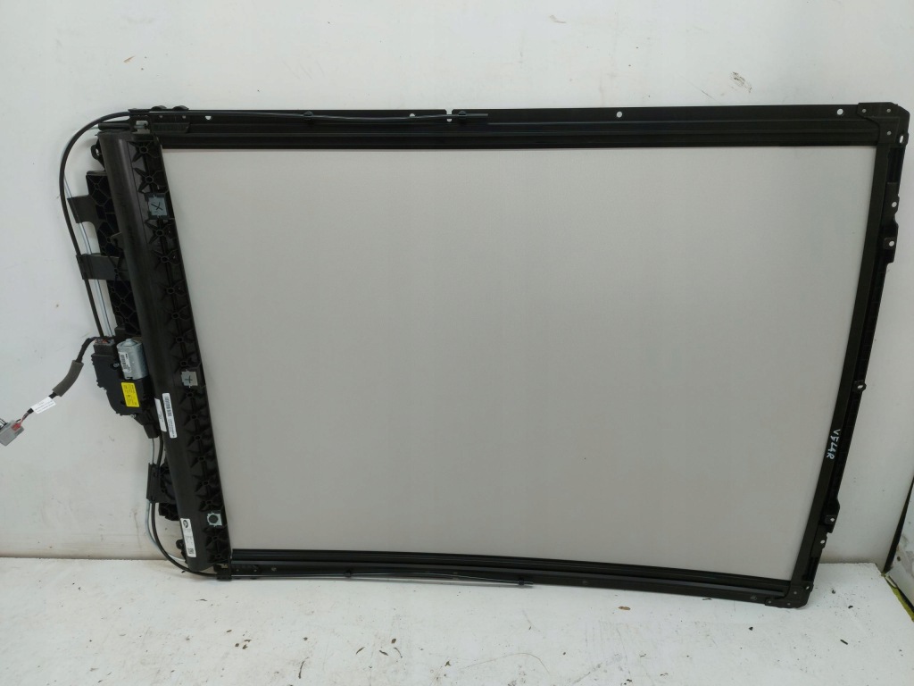 фото №1, Range rover velar l560 2.0d 2021r шторка дах панорами захист люк
