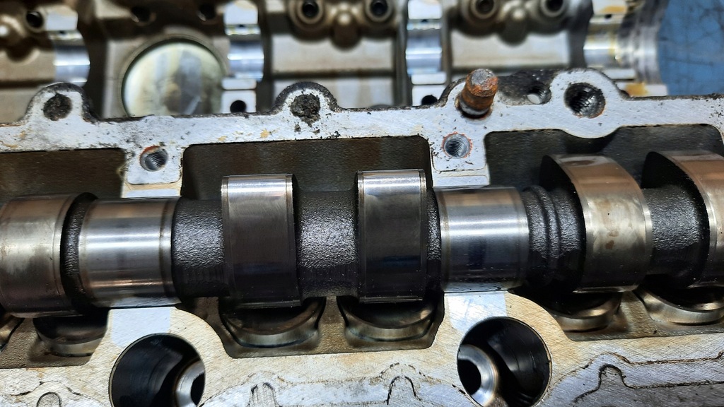 фото №15, Головка двигателя 1001837007 volvo xc70 s60 v70 2.4b