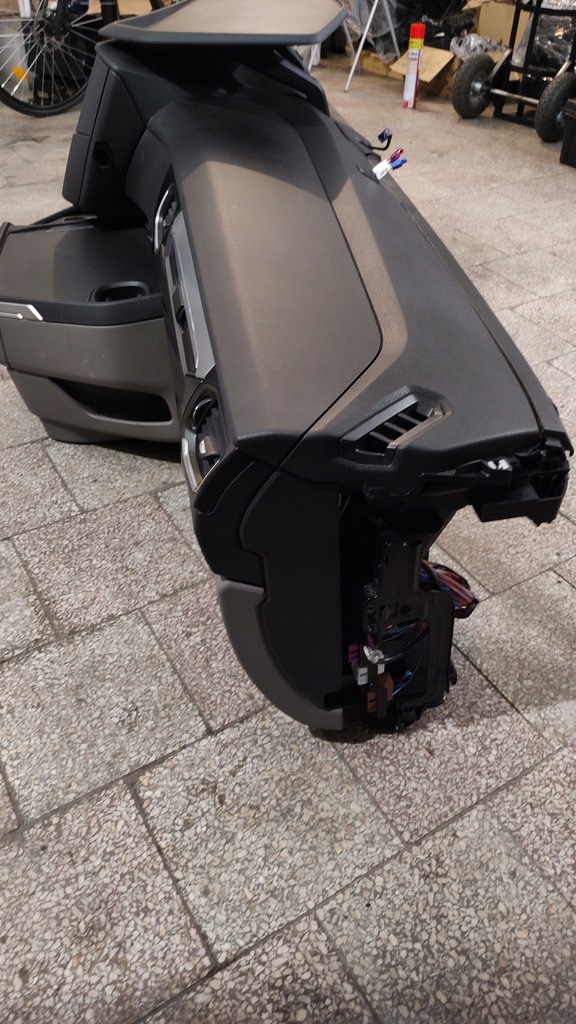 фото №10, Консоль панель приладів приладова scania r s новий model