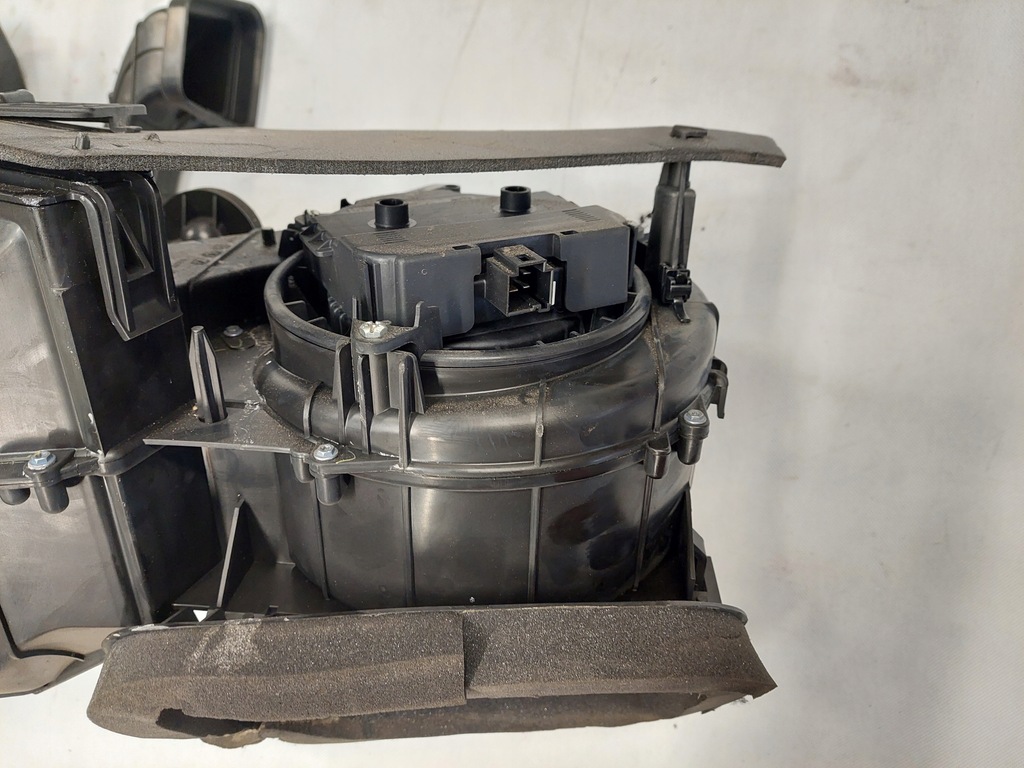 фото №5, Audi a8 s8 d4 обігрівач повітродувка 4h1820005k