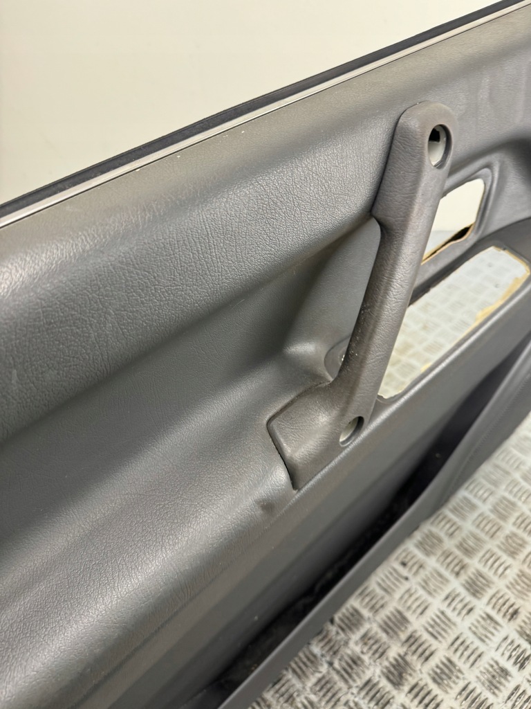 фото №7, Обшивка обивка дверь левый перед mitsubishi pajero ii 5d mr776490