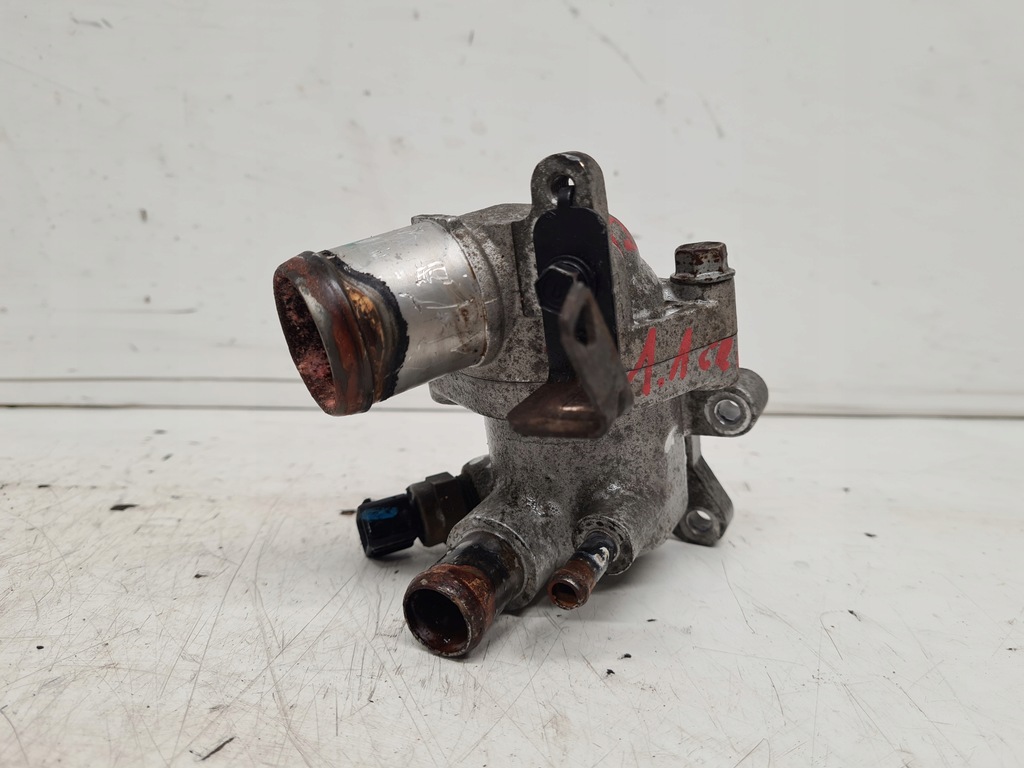 фото №1, Hyundai i20 lift 1,1crdi корпус термостата 2012-14r
