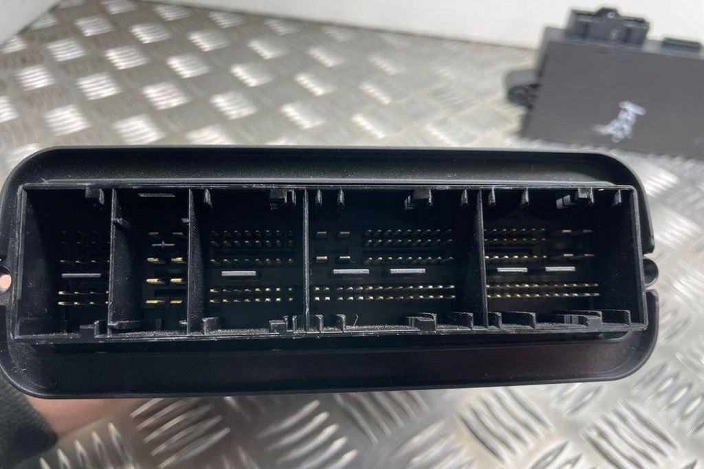 фото №8, Комплект зажигания bmw x6 e71, e72 9227053 2.99l дизель 180kw 2010