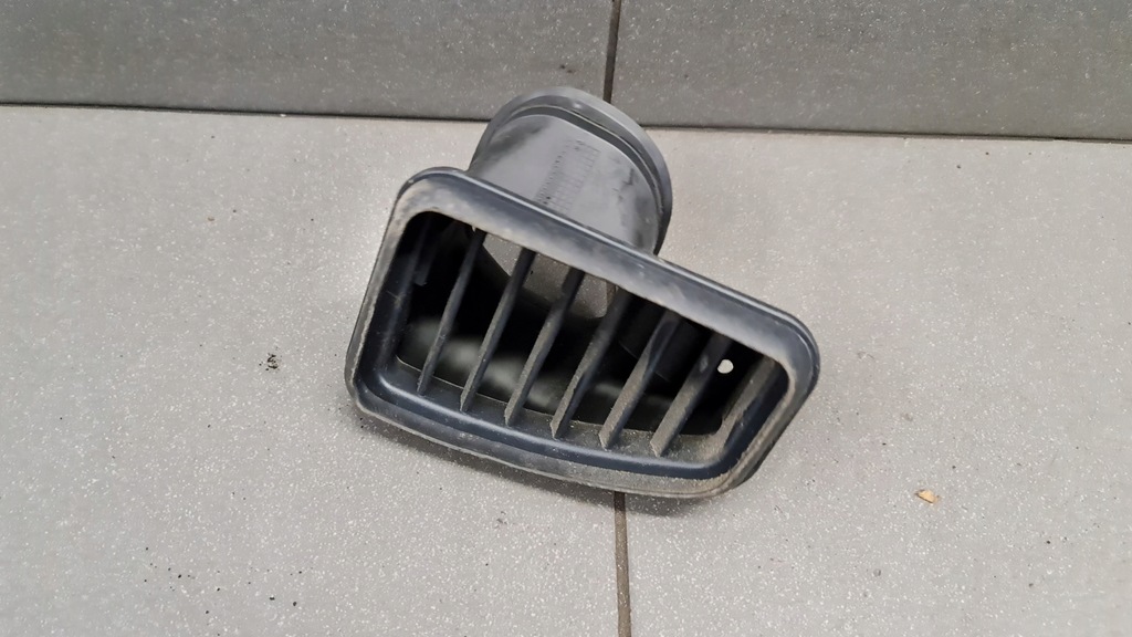 фото №1, Решётка обдув audi a8 d2 правая 4d0857482