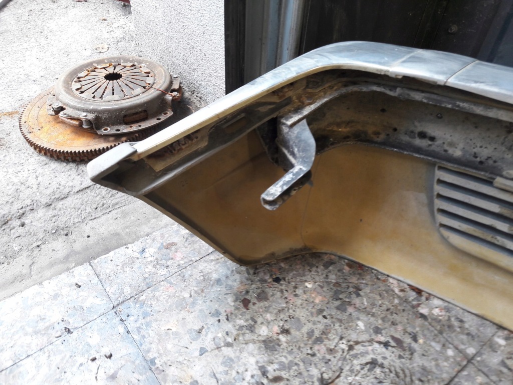 Бампер перед mercedes w126 szary 83r Київ