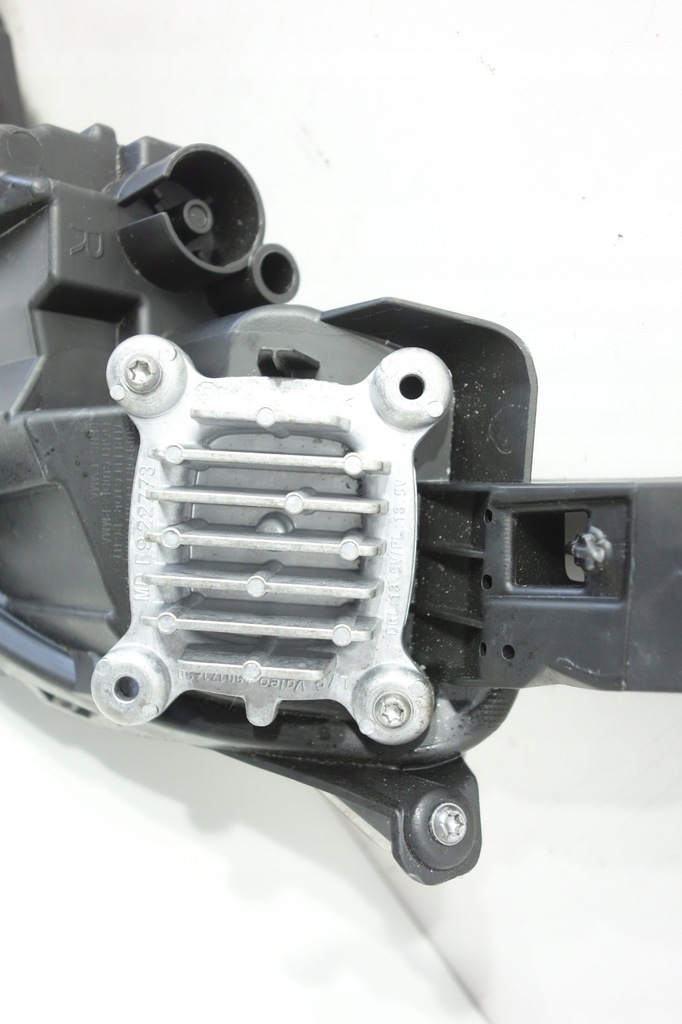 фото №6, Лампа перед права nissan juke ii 19- led